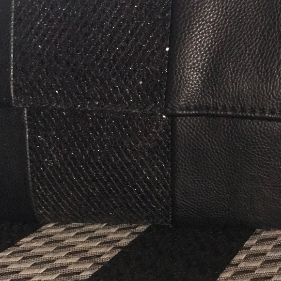 Hand bag - Picture 3 of 7